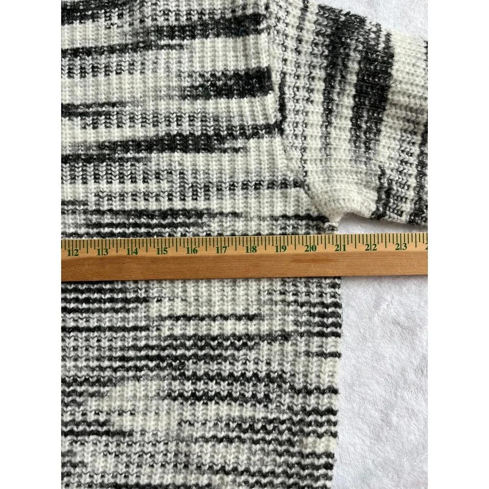 Farmers Market Womens Large Black White‎ Striped Chunky Knit Sweater L wool mix
